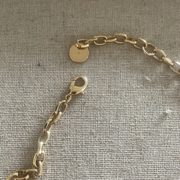 New without box, Stella and dot statement necklace retired, never worn - Picture 3 of 5